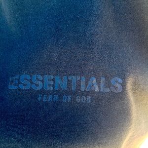 Fear of god essentials black T-shirt size XL excellent condition.